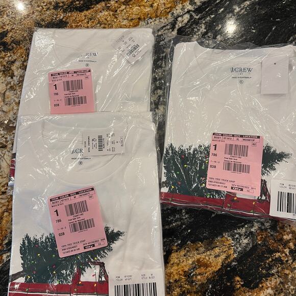 **NWT J. Crew Men's White W/Truck and Christmas Tree Graphic T-Shirt - SIZE M - Picture 7 of 7